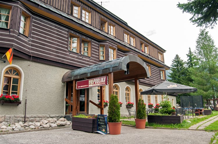 Vstup do hotelu ALPSKÝ HOTEL | ALPSKÝ HOTEL - Špindlerův Mlýn