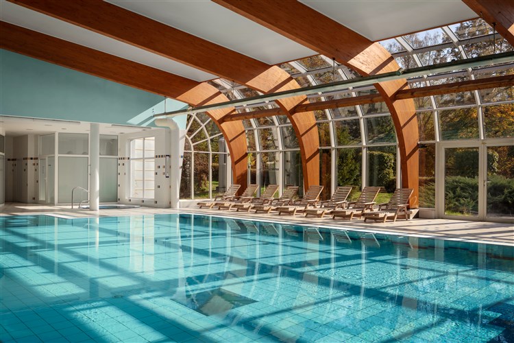 Hotelový bazén | SPA RESORT SANSSOUCI - Karlovy Vary