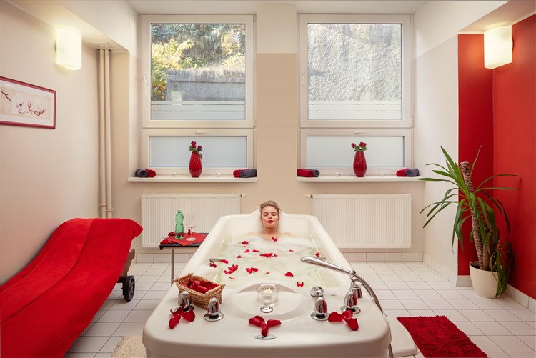 Harmonizující koupel | SPA RESORT SANSSOUCI - Karlovy Vary