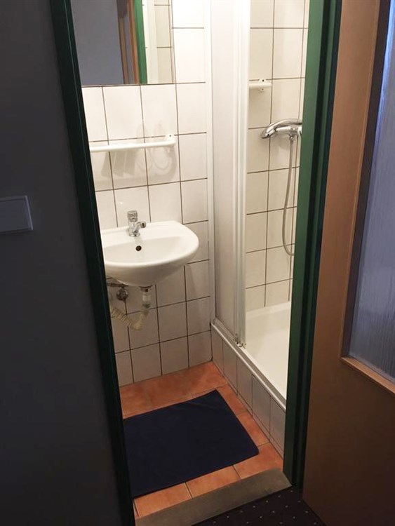 3 - lůžkový pokoj, koupelna | ROZKOŠ - Česká Skalice