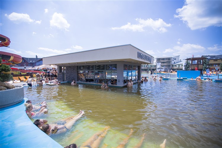 Cosmopolitan pool bar - geotermální celoroční zóna | AGROTHERMAL - Bešeňová