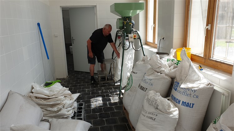 aktivní účast na výrobě piva | STAŇ SE SLÁDKEM na 1 den a UVAŘ SI SVÉ PIVO