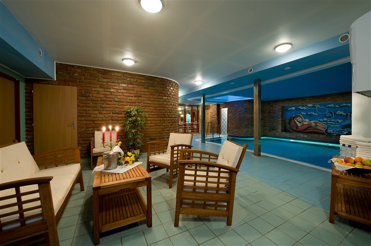bazén | GRAND HOTEL - Třebíč