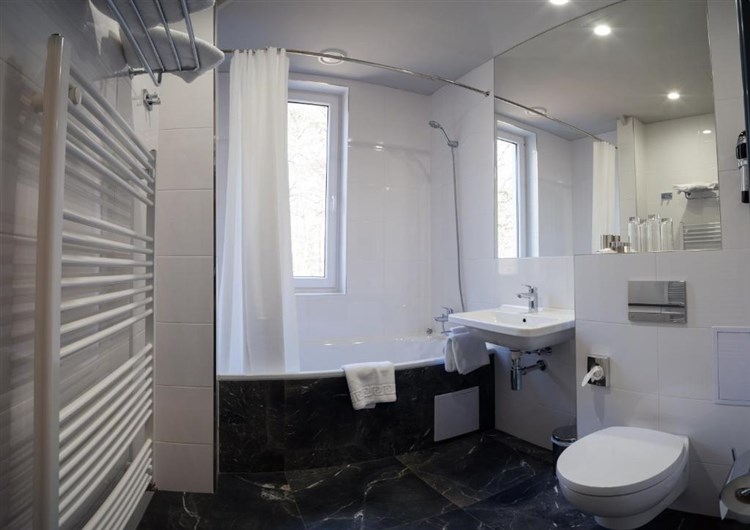 CARLSBAD INN - Dalovice