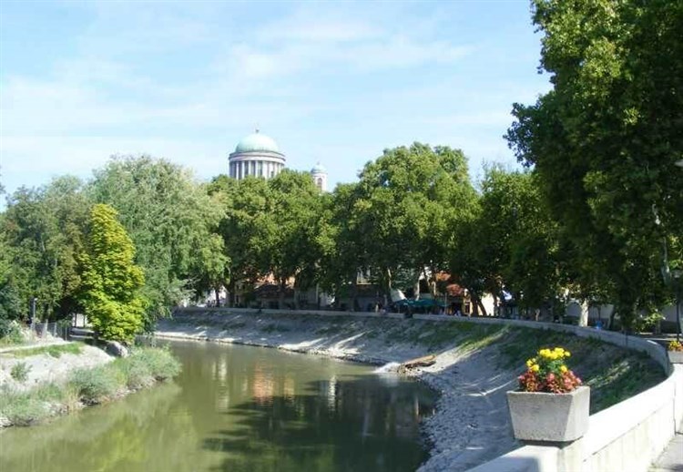 MALÁ DUNAJSKÁ PROMENÁDA | GRAND HOTEL ESZTERGOM - Esztergom