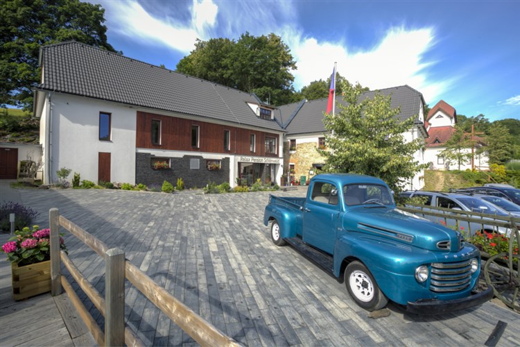 Pohled na parkoviště Relax Pension Schönwald | RELAX PENSION SCHÖNWALD - Budišov nad Budišovkou - Podlesí