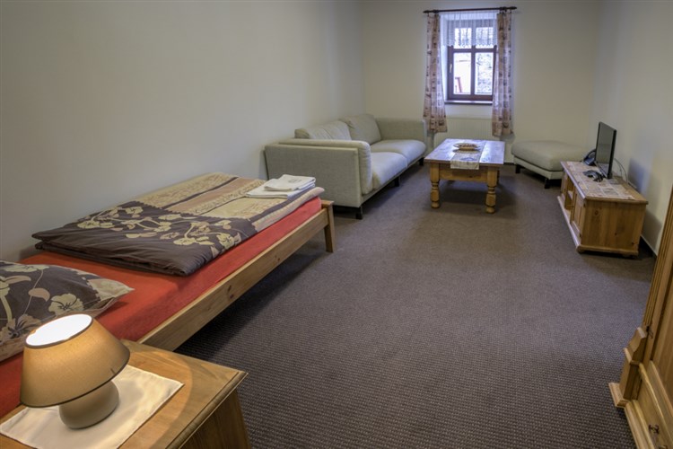 čtyřlůžkový apartmán - vstupní pokoj | RELAX PENSION SCHÖNWALD - Budišov nad Budišovkou - Podlesí