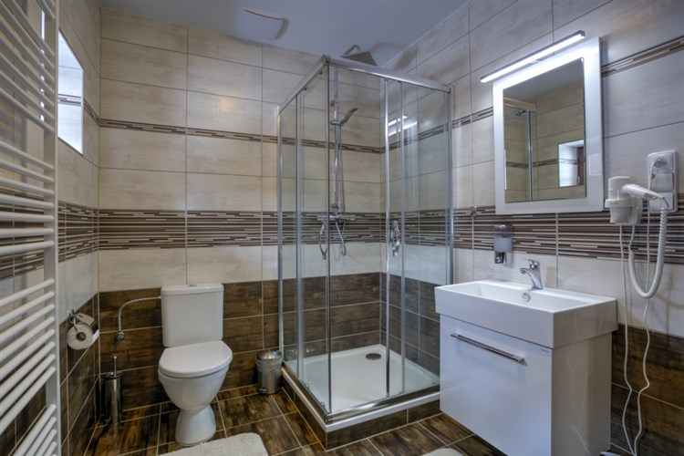 dvoulůžkový pokoj - koupelna | RELAX PENSION SCHÖNWALD - Budišov nad Budišovkou - Podlesí