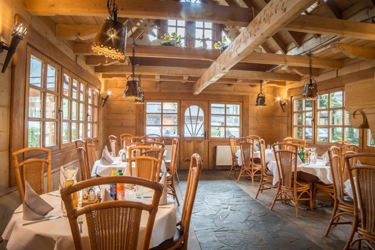 NOSALOWY DWÓR - Zakopane
