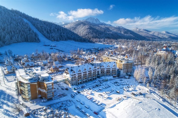 NOSALOWY DWÓR - Zakopane
