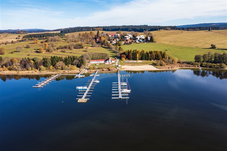 Marina (přístaviště) u hotelu | FONTÁNA BLUE MARINE RESORT - Hrdoňov