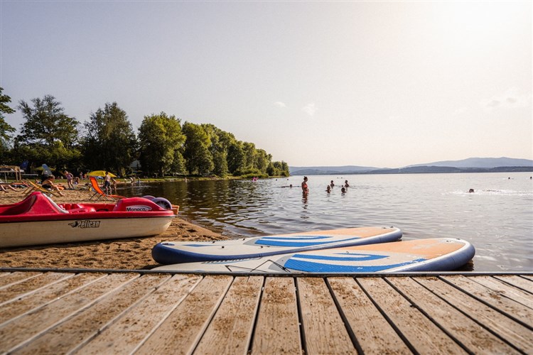 Komerční pláž Windy Point (2 km od hotelu) | LIPNO - Černá v Pošumaví - Bližná - Radslav