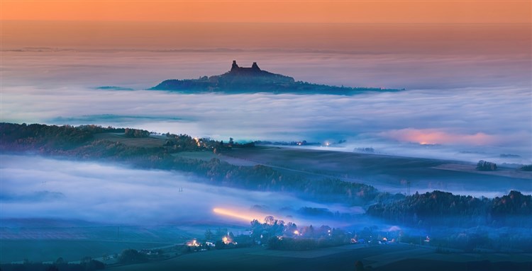 Hrad Trosky - zdroj Czechtoursm | SKÁLA - Malá Skála