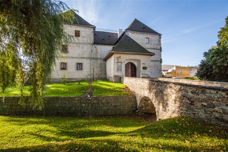 Vodní tvrz Jeseník - zdroj Agentura m-ARK Olomouc | Hotel PARK a Penzion PARMA - Ostružná