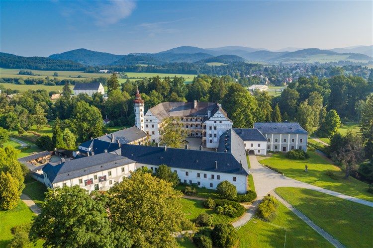 Zámek Velké Losiny - zdroj Agentura m-ARK Olomouc | Hotel PARK a Penzion PARMA - Ostružná