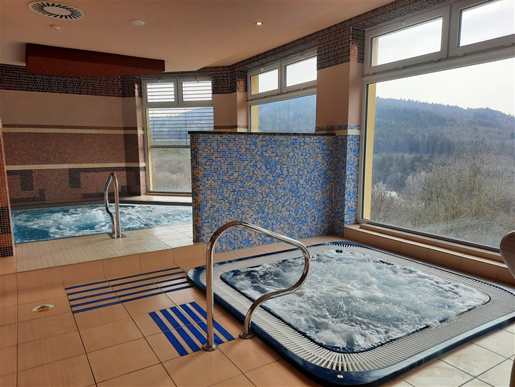 Wellness - whirlpool | Lázeňský & wellness hotel NIVAMARE - Luhačovice - Pozlovice
