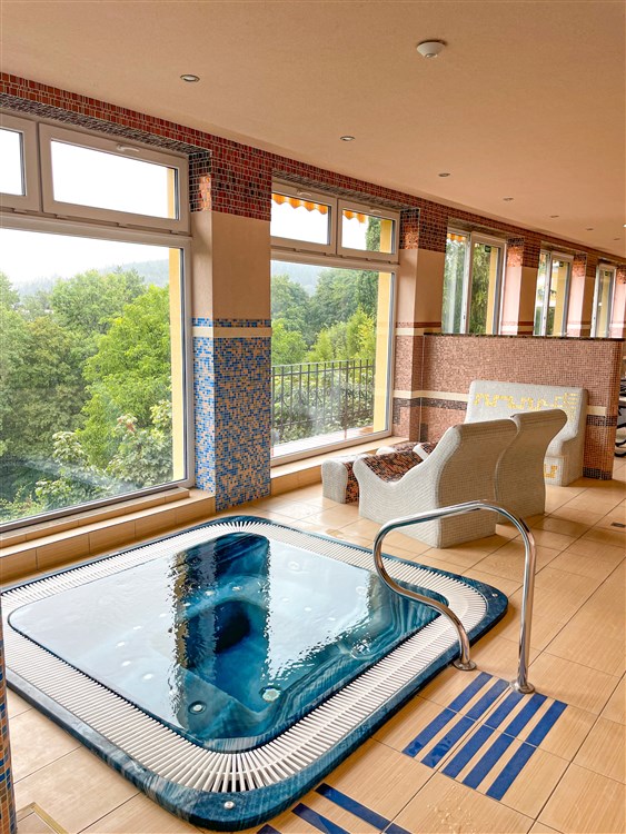 Wellness - whirlpool | Lázeňský & wellness hotel NIVAMARE - Luhačovice - Pozlovice