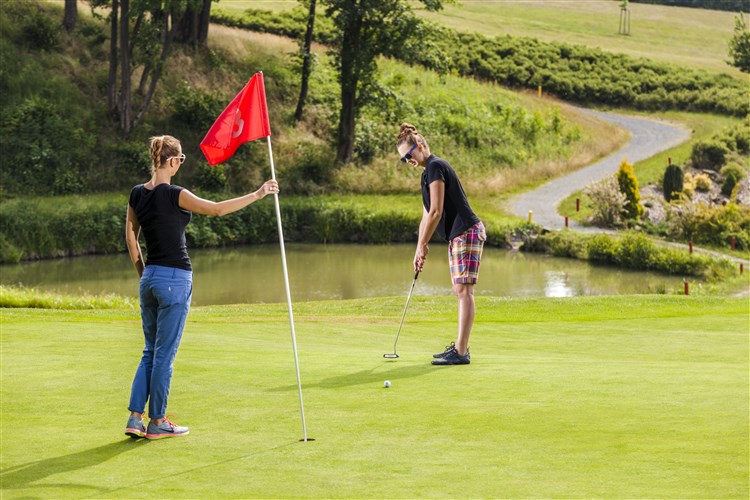 golfové hřiště | LÁZNĚ KOSTELEC - Kostelec u Zlína