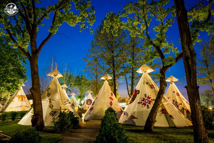 WESTERN CAMP RESORT - Zator u parku Energylandia