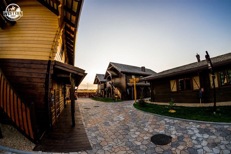 Domky | WESTERN CAMP RESORT - Zator u parku Energylandia