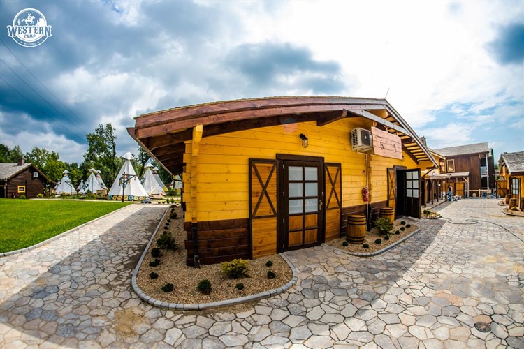 WESTERN CAMP RESORT - Zator u parku Energylandia