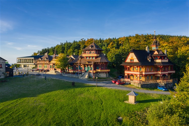 Pustevny - zdroj Agentura m-ARK Olomouc | Horský hotel LORKOVA VILA - Čeladná