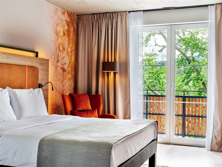 Pohled na pokoj s manželskou postelí v hotelu BERGO RESORT & SPA | BERGO RESORT & SPA  - Szklarska Poręba