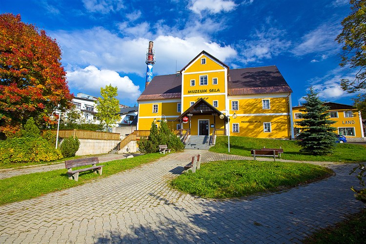 Sklárna Novosad - zdroj Czechtourism | PARKHOTEL HARRACHOV - Harrachov