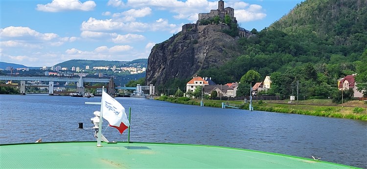 zřícenina hradu Střekov v Ústí nad Labem | BAREVNÁ PLAVBA S FLORENTINOU - Litoměřice