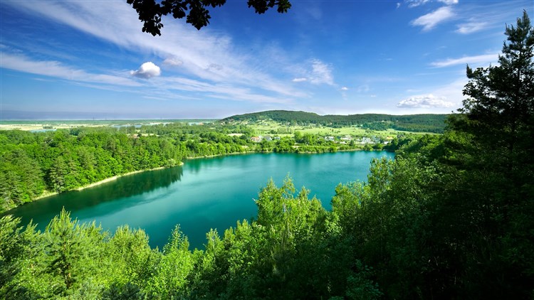 Tyrkysové jezero - Národní park Wolin | SPA Bagiński & Chabinka - Międzyzdroje