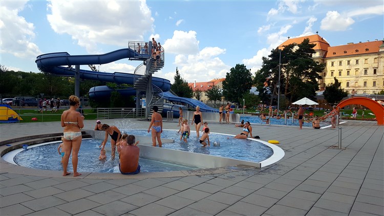 Koupaliště LOUKA | BURČÁKFEST ZNOJMO 2024 - hotel MARIEL