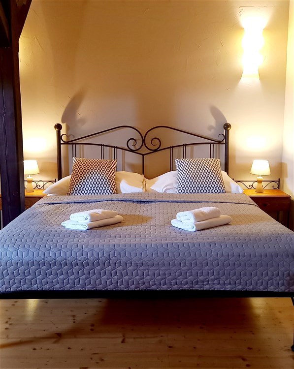 NOČNÍ OTEVŘENÉ SKLEPY, Hotel TEMPL - Mikulov