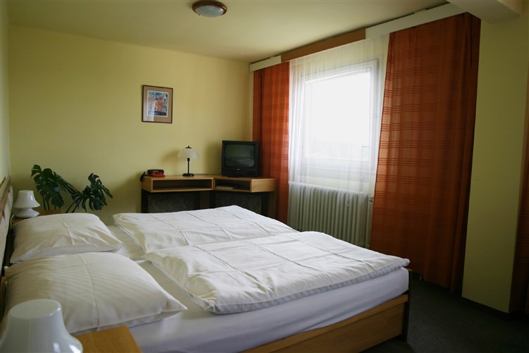 pokoj | ZVÍKOV hotel - Zvíkovské Podhradí