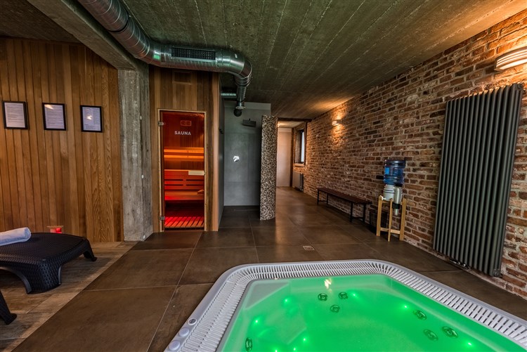 jacuzzi | SZARY RESIDENCE - Michałowice