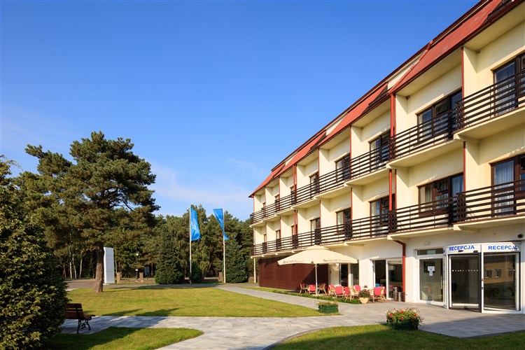 Venkovní pohled na hotel WODNIK HOTEL & SPA | WODNIK HOTEL & SPA - Leba
