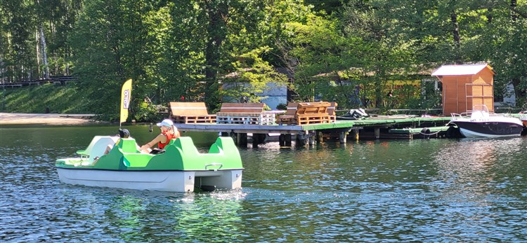 Projížďka na šlapadle na jezeře Ukiel | HAMPTON by HILTON - Olštýn