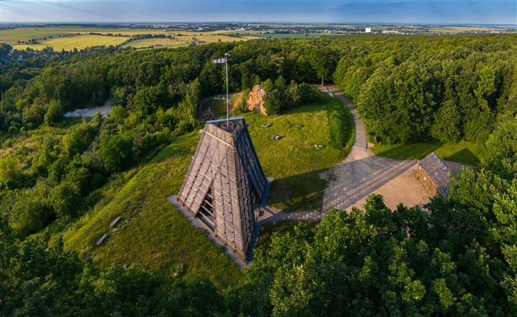 Rozhledna Bára II na Čertově skalce - zdroj Chrudimsko-Hlinecko, z.s. | KRASKOV - Třemošnice - Starý Dvůr