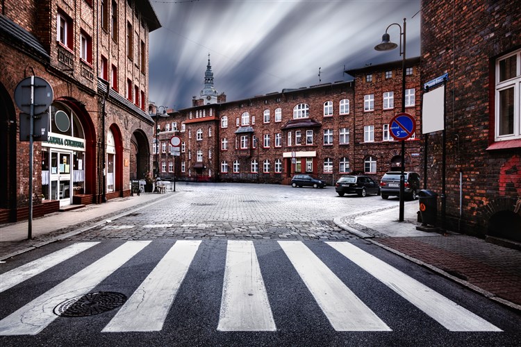 Přechod pro chodce na sídlišti Nikiszowiec v Katovicích | MERCURE KATOWICE CENTRUM - Katowice