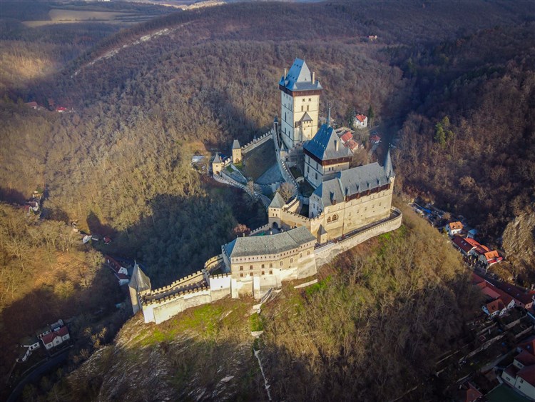 hrad Karlštejn, zdroj CzechTourism | GRAND - Řevnice u Karlštejna