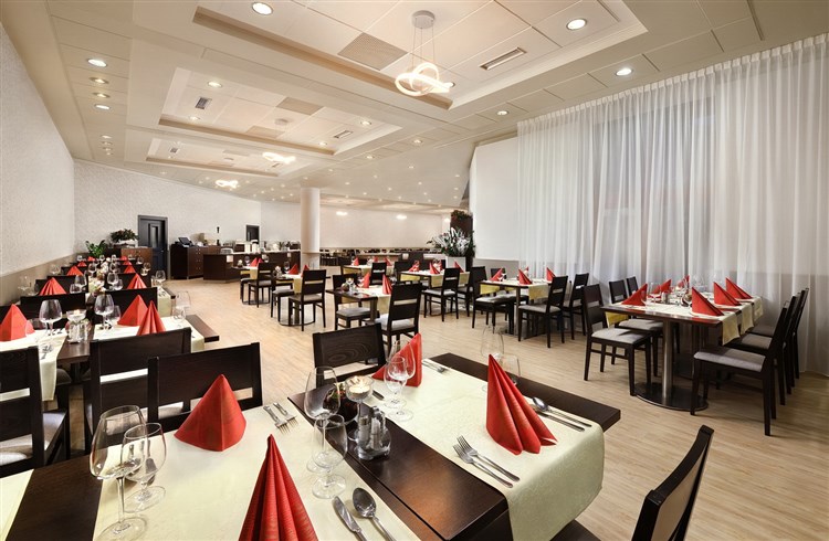 Hotelová restaurace | HOTEL GRAND JASNÁ - Demänovská Dolina