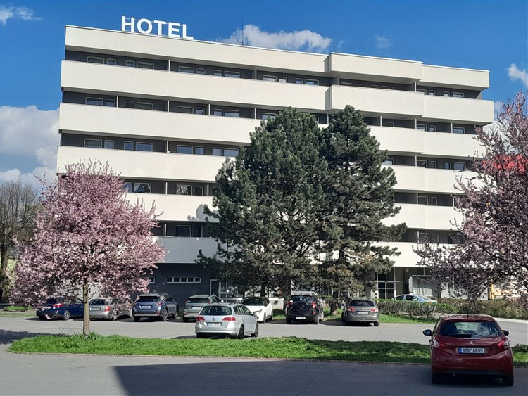 hotel Slezan | STAŇ SE SLÁDKEM na 1 den a UVAŘ SI SVÉ PIVO