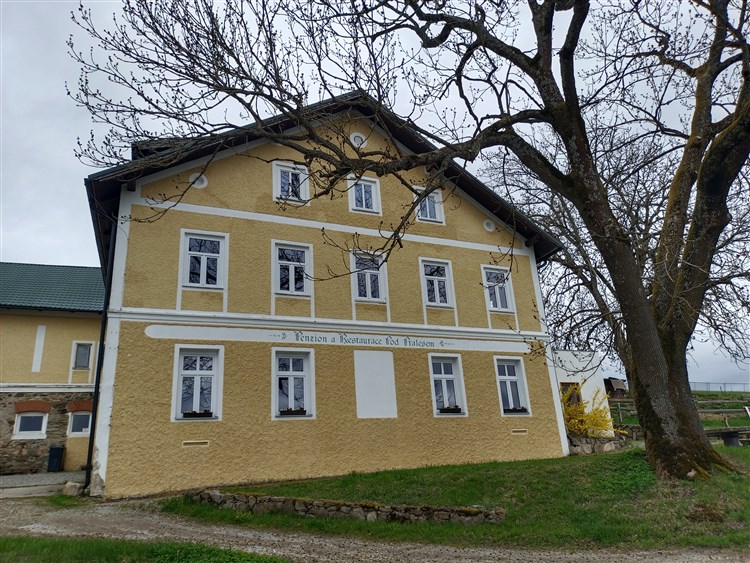 POD PRALESEM - Zátoň