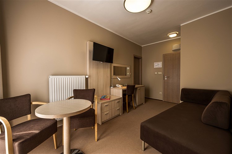 pokoj SUITE, přední část | Horský hotel LORKOVA VILA - Čeladná