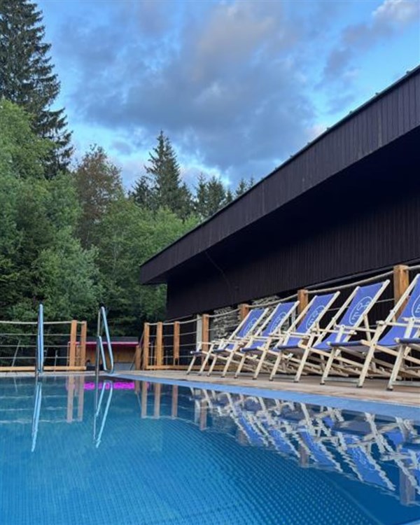 venkovní vyhřívaný bazén | OREA RESORT HORIZONT - Železná Ruda