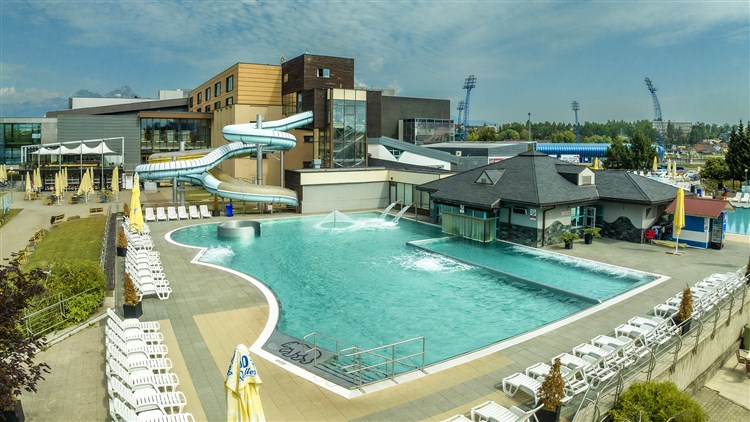 Venkovní bazény | AQUACITY POPRAD - Poprad