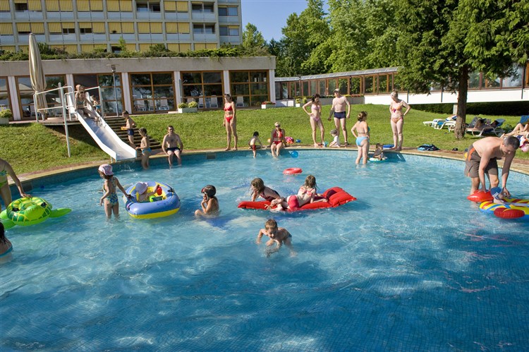 venkovní bazén | CLUB TIHANY - Tihany