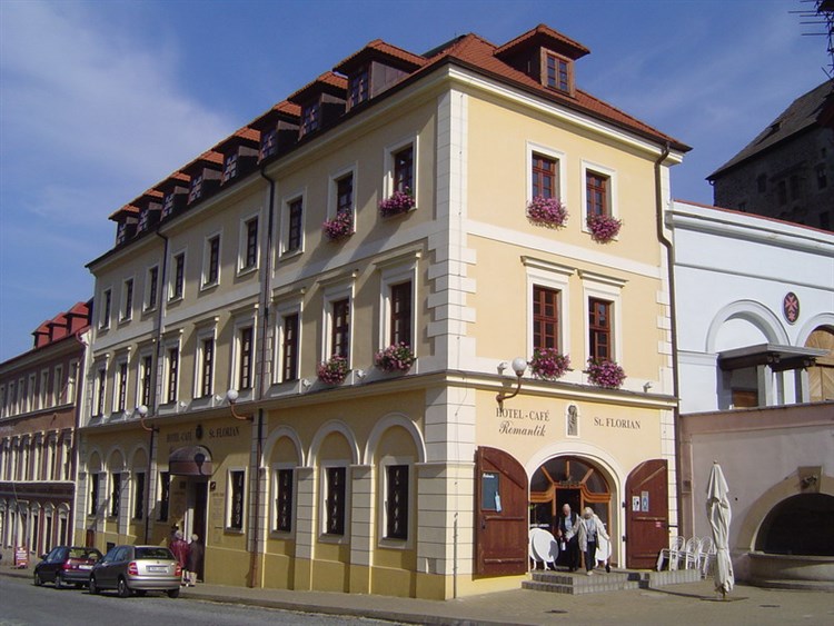 Hotel Florián | HOTELY LOKET - Loket
