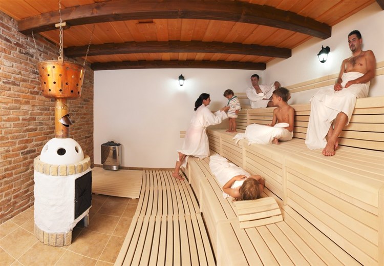 Wellness - lesní sauna | Lázeňský & wellness hotel NIVAMARE - Luhačovice - Pozlovice