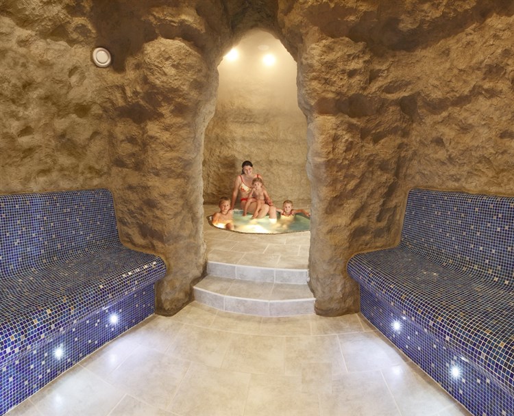 Wellness - liščí nora | Lázeňský & wellness hotel NIVAMARE - Luhačovice - Pozlovice