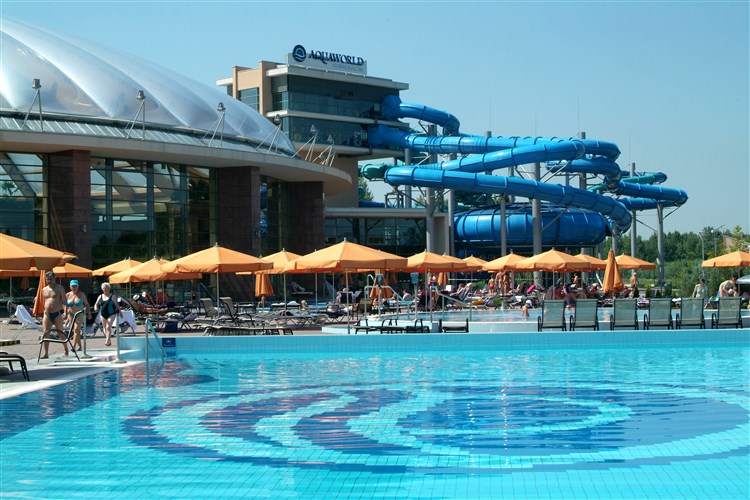 venkovní bazény | AQUAWORLD RESORT BUDAPEST - Budapest